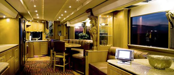 Ashton Kutchers Remorque TwoStory Luxueux