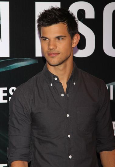 Taylor Lautner à Mexico pour l'avant première d'Abduction