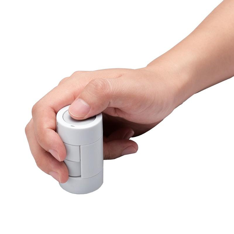 3 40 3 Kandenchi : une souris cylindrique chez Elecom