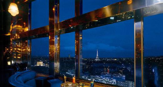 Bar panoramique de l’hôtel Concorde-Lafayette