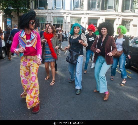 jeudi-noir-foncia-paris-007