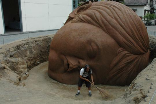 Eddy Prabandono – Massive Sculpture