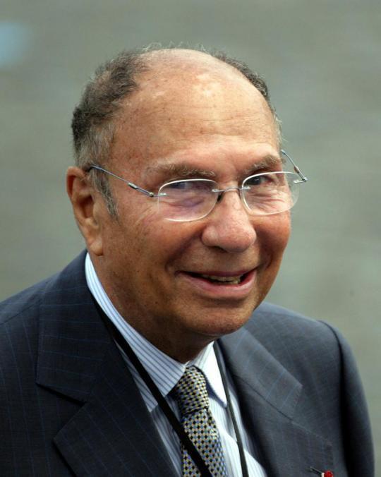 Serge Dassault trouve « idiot et nul  » de taxer les riches !