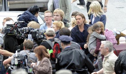 Brad_Pitt_gets_role_explosive_scene_set_new_stHcS2ruQh8l.jpg