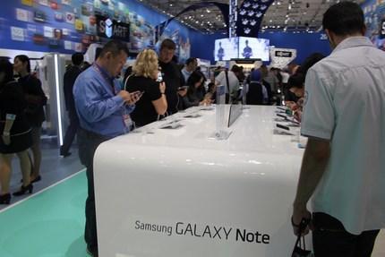 Stand Samsung IFA 2011 IFA 2011 : Samsung retire la Galaxy Tab 7.7 de son stand sur le salon IFA