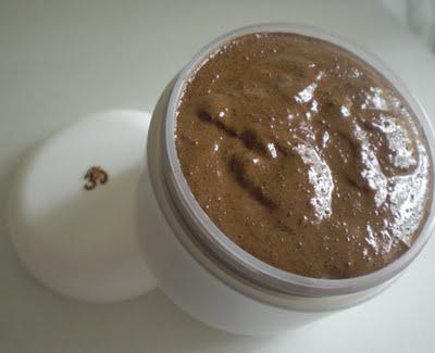 Gommage lavant ayurvédique pour le corps