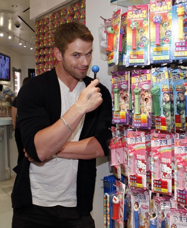 Breaking Dawn Kellan 600x730 Kellan Lutz At The Sugar Factory In Las Vegas kellan lutz