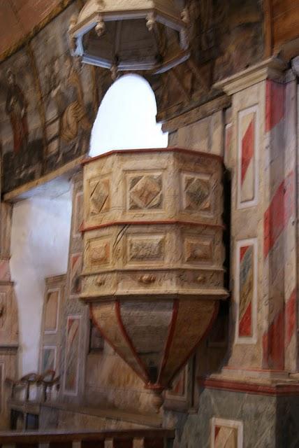 Au Pays Basque : petite merveille perdue au milieu de nulle part : St Nicolas d'Harambels, sur les chemins de St Jacques