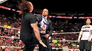 Lors du Raw du 05 septembre 2011 Triple H vire Diesel