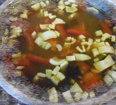 Soupe DUKAN au calamar,tofu,tomate et wakamé