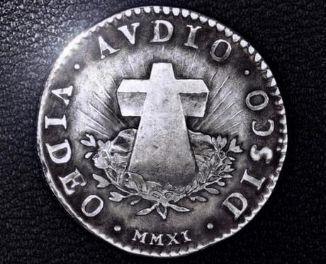 Justice - Audio Video Disco (Video) Justice et leurs nouveaux talents de musicien dans leur dernière vidéo!