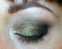 Un maquillage metalique et lumineux: high shine eyecolor de Bare minerals
