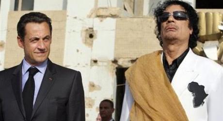 Mouammar-Kadhafi_Nicolas-Sarkozy