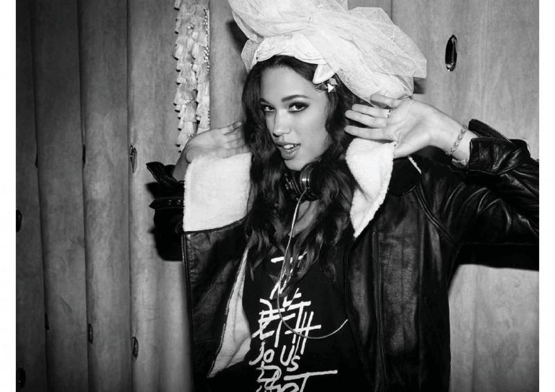 WeSC se passe la corde au cou