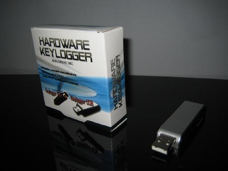 Un keylogger matériel Un keylogger matériel