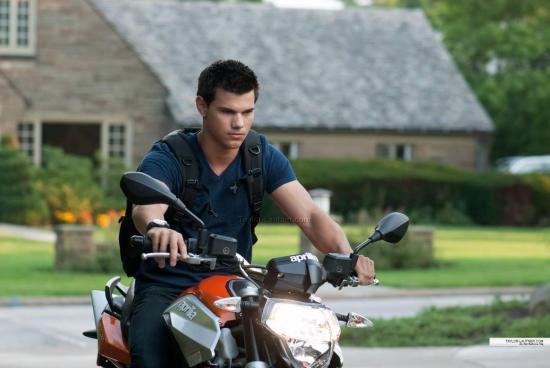 Taylor Lautner rêve d'une carrière à la Tom cruise