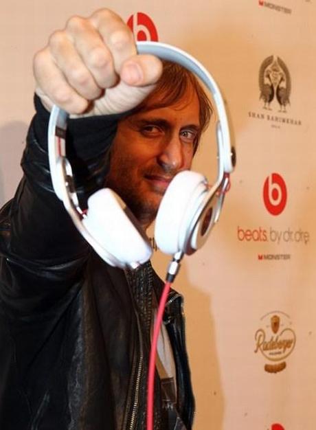 IFA 2011 : David Guetta lance collabore à la mise au point du nouveau casque Beats mixr