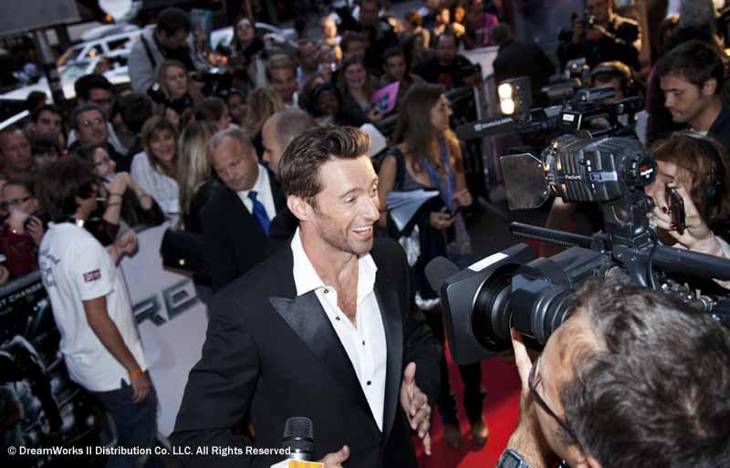 Real Steel : Hugh Jackman boxe Paris !