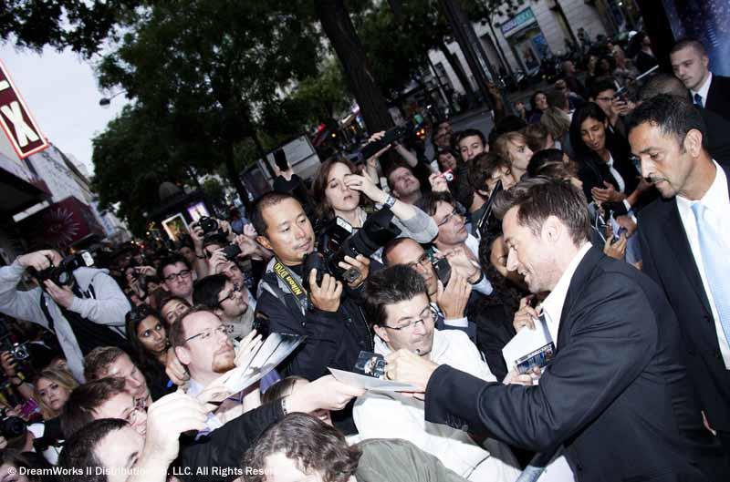 Real Steel : Hugh Jackman boxe Paris !