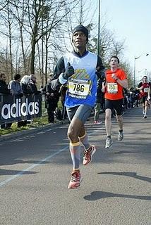 Préparation 10 km de Ronald Tintin: vitesse spécifique 500 + 1000 + 800 + 1000 + 800 + 1000 + 500 !!! Trop cool :-)