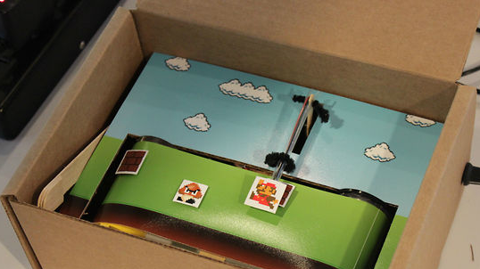Un jeu Super Mario dans une boîte en carton - À Lire