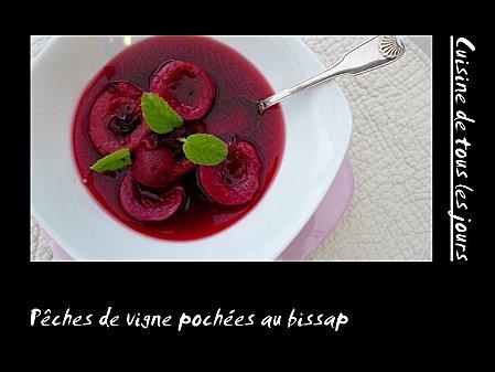 Peches-de-vigne-pochees-au-bissap-copie-2.jpg