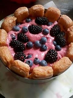 CHARLOTTE aux FRUITS ROUGES