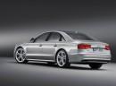 2011_Audi_S8_10