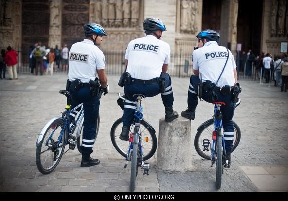 police-paris-008