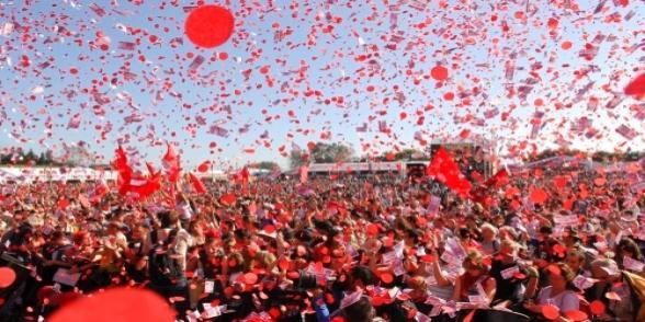 La Fête de l’Humanité 2011 « pour en finir avec Sarkozy »