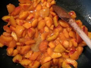 Les pêches dans la poêle 