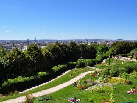 Le parc de Belleville est un des plus beaux espaces vert de Paris (France).