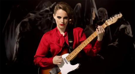 anna_calvi Nouvelle vidéo d’Anna Calvi.