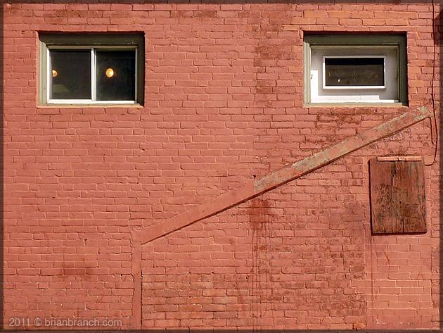 P1190151_Ghost_building