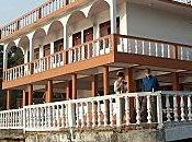 LANKA BENDOTA, côte côté