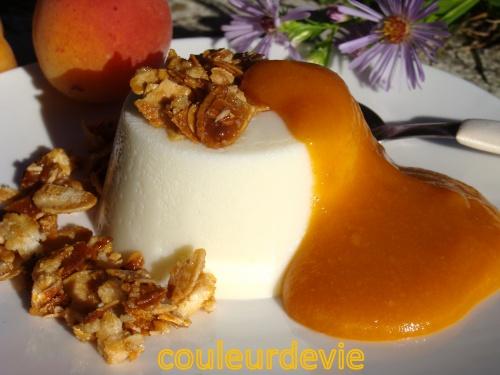 Panna cotta à la fleur d’oranger et son coulis d’abricots