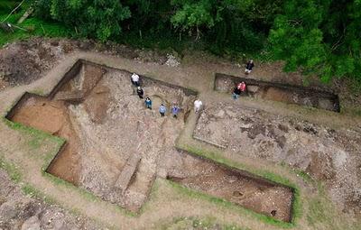 Un nouveau cercle de pierres bleues près de Stonehenge ?