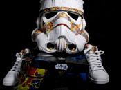 casque Stormtrooper fait avec baskets Adidas