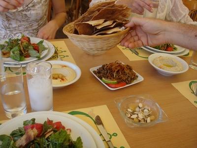 20091006 chez sami 01 mezzes Chez Sami, Maameltein, Liban (ChrisoScope)