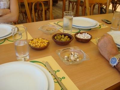 20091006 chez sami table Chez Sami, Maameltein, Liban (ChrisoScope)