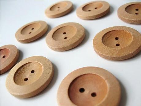Des boutons de bois naturel inspirés de la nature....