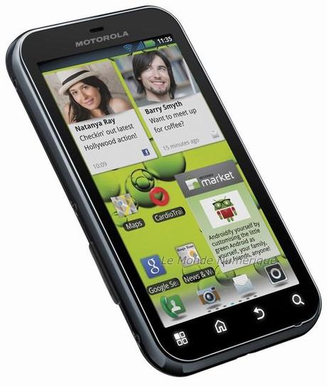 Smartphone résistant à l’eau et à la poussière, Motorola lance le Defy+