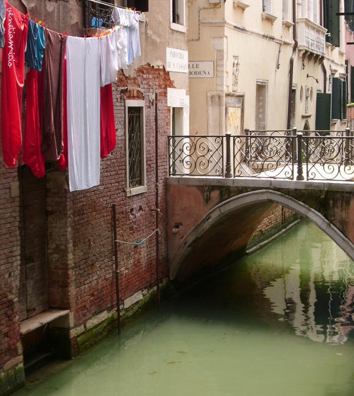 Atmosphère Vénitienne : S'Croce, d'un pont à l'autre...
