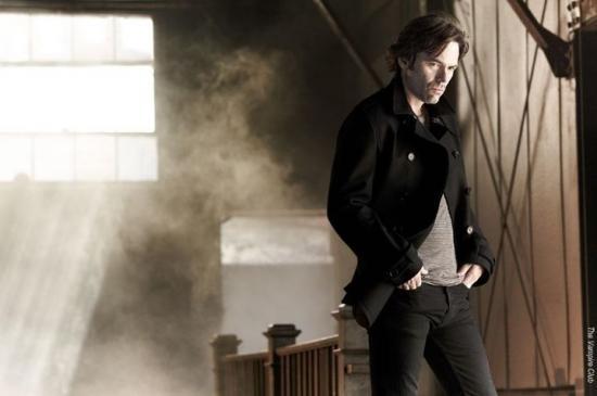 Billy Burke pose pour Flaunt Magazine