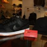 nike sb dunk entourage gr 01 150x150 General Release: Entourage x Nike SB Dunk Low ‘Lights Out’  