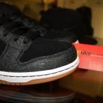 nike sb dunk entourage gr 06 150x150 General Release: Entourage x Nike SB Dunk Low ‘Lights Out’  
