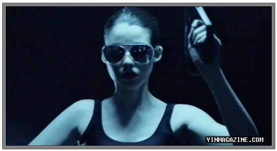 Com Truis – Brokendate [Video]