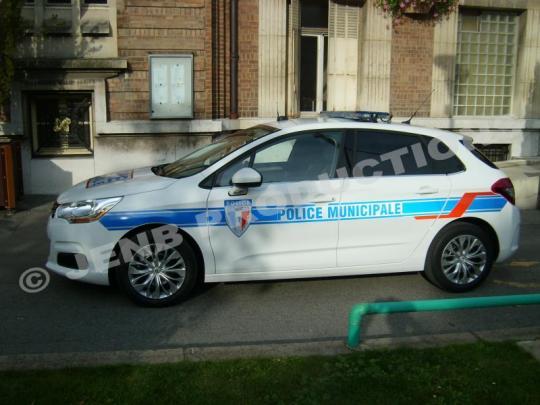 Un nouveau véhicule pour la Police Municipale de Noisy-le-Sec [Exclu]