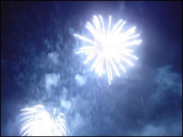 medium_fireworks-06.jpg_disp512.jpg