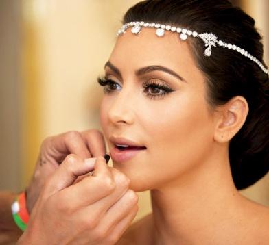 Kim Kardashian… Et les secrets de son maquillage de mariée!